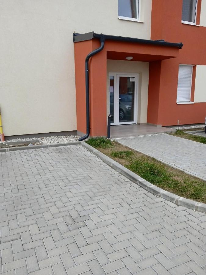 Verebes Apartman Gyor Exterior photo