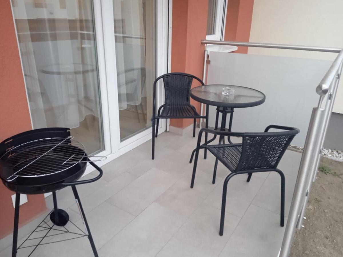 Verebes Apartman Gyor Exterior photo